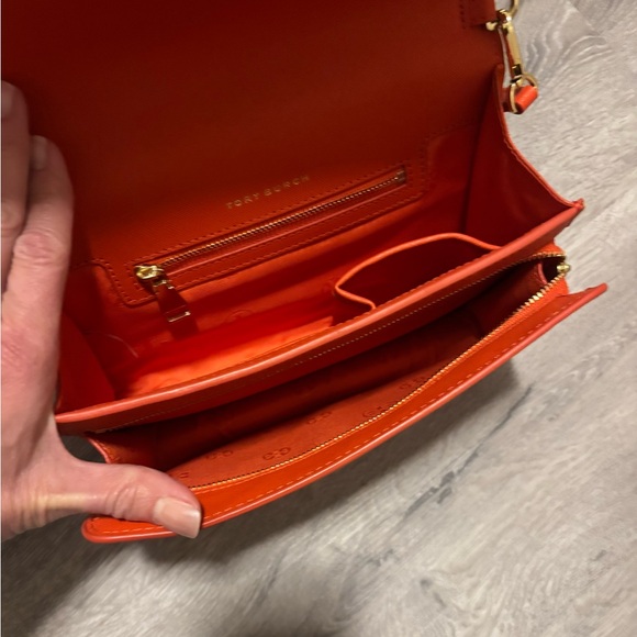 Tory Butch Pebble Leather Crossbody - Picture 7 of 8